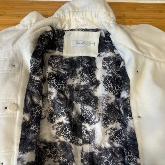 Ricki's Women's White Coat - Picture 3 of 3